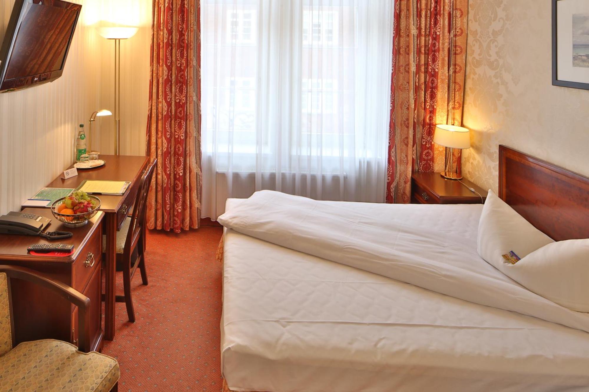 Hotel Elefant Schwerin  Oda fotoğraf