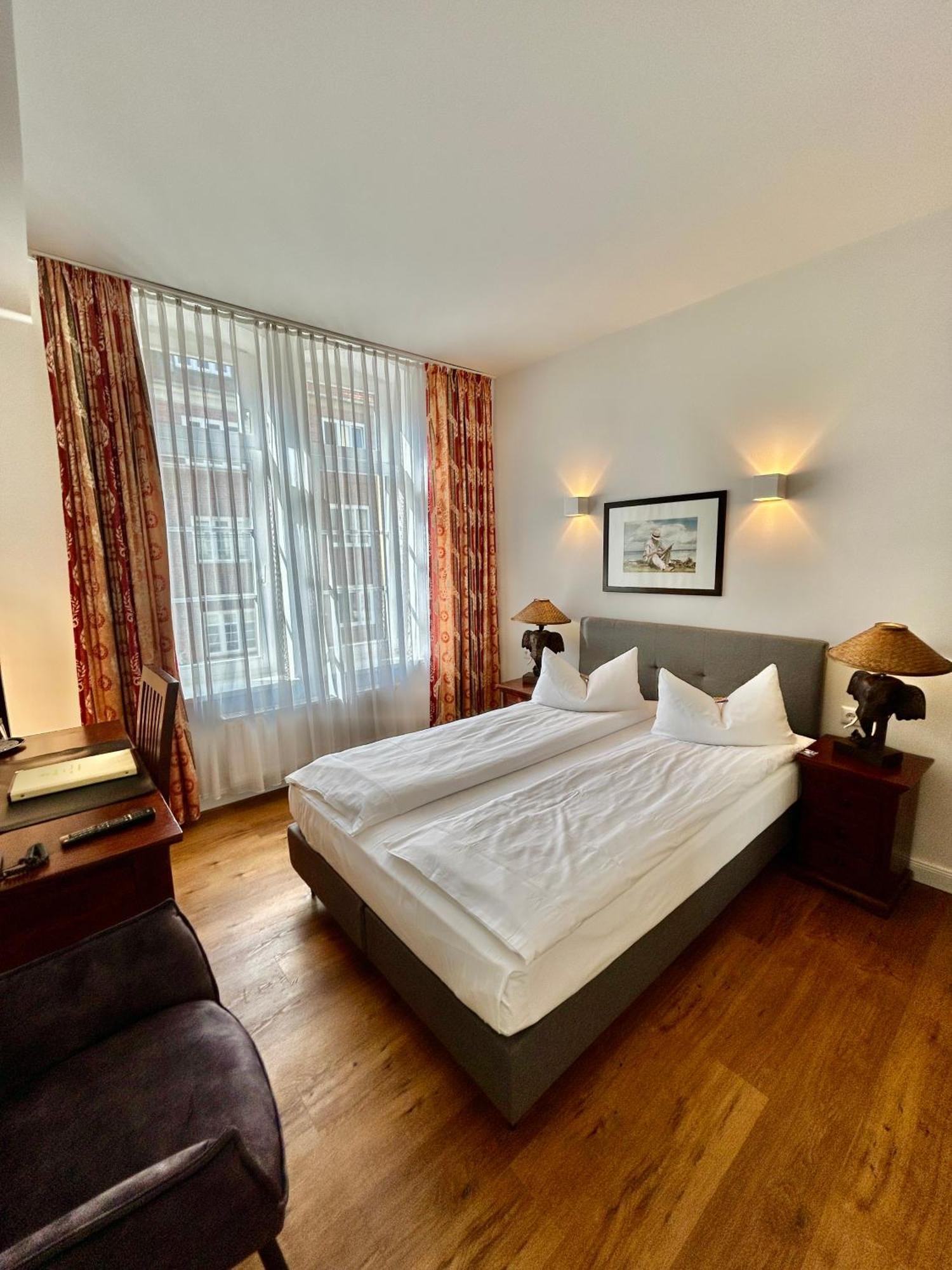 Hotel Elefant Schwerin  Dış mekan fotoğraf