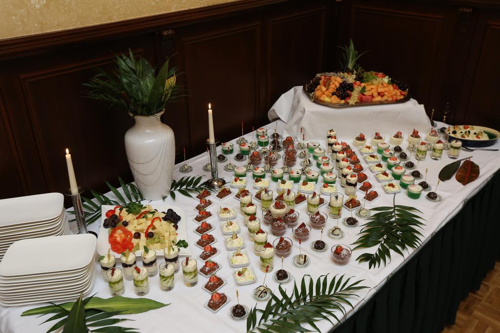 Hotel Elefant Schwerin  Dış mekan fotoğraf