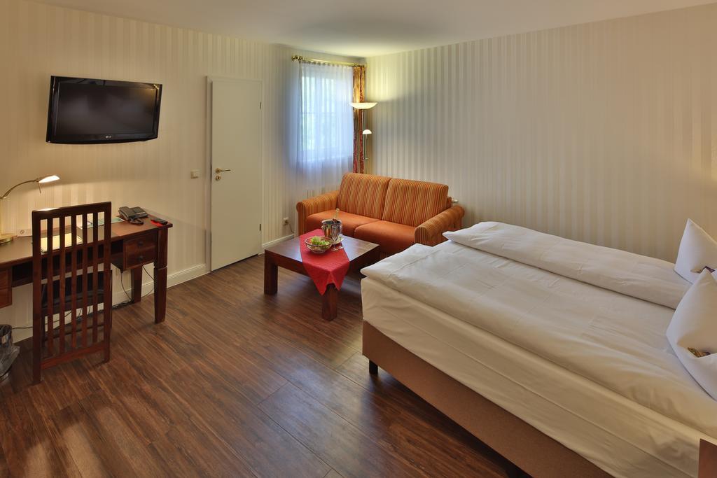 Hotel Elefant Schwerin  Dış mekan fotoğraf